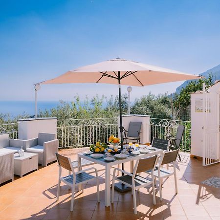 Infinity Experience Casa Vacanza Incantevole Con Terrazzo Scala Extérieur photo