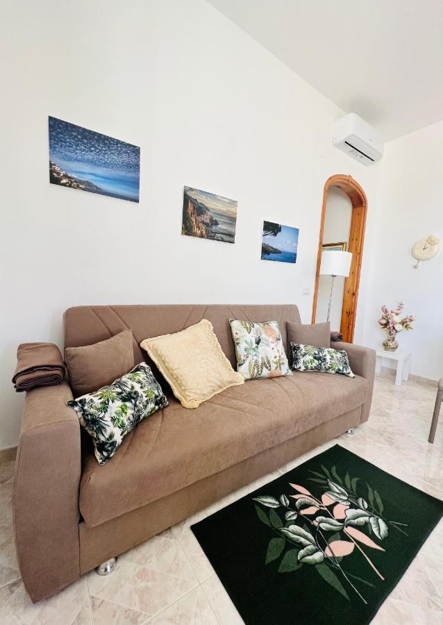 Infinity Experience Casa Vacanza Incantevole Con Terrazzo Scala Extérieur photo