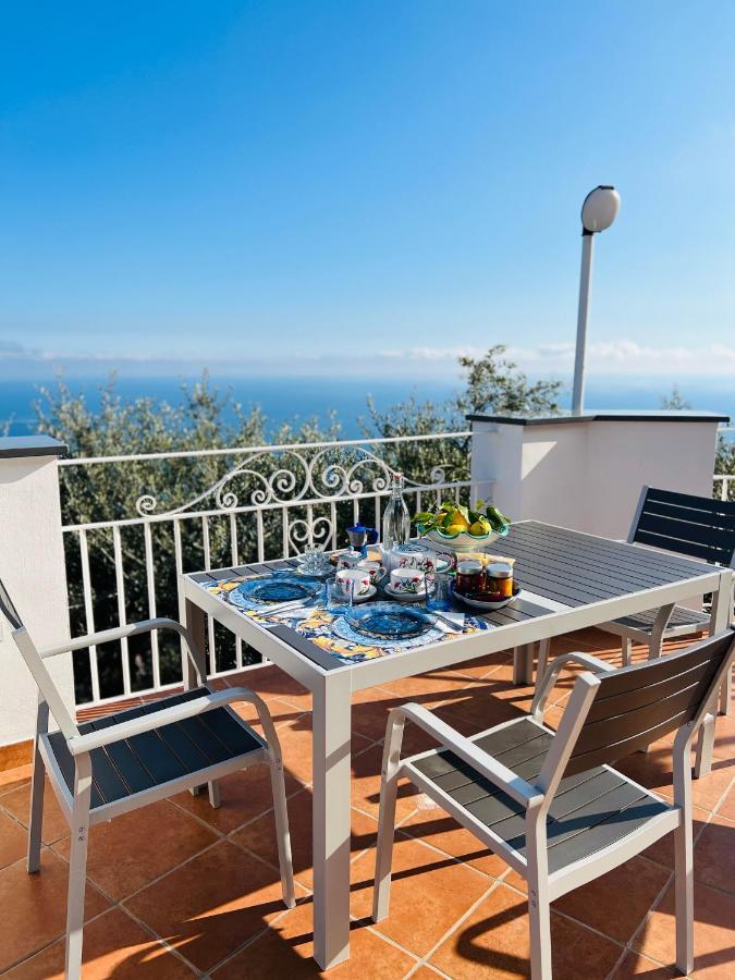 Infinity Experience Casa Vacanza Incantevole Con Terrazzo Scala Extérieur photo